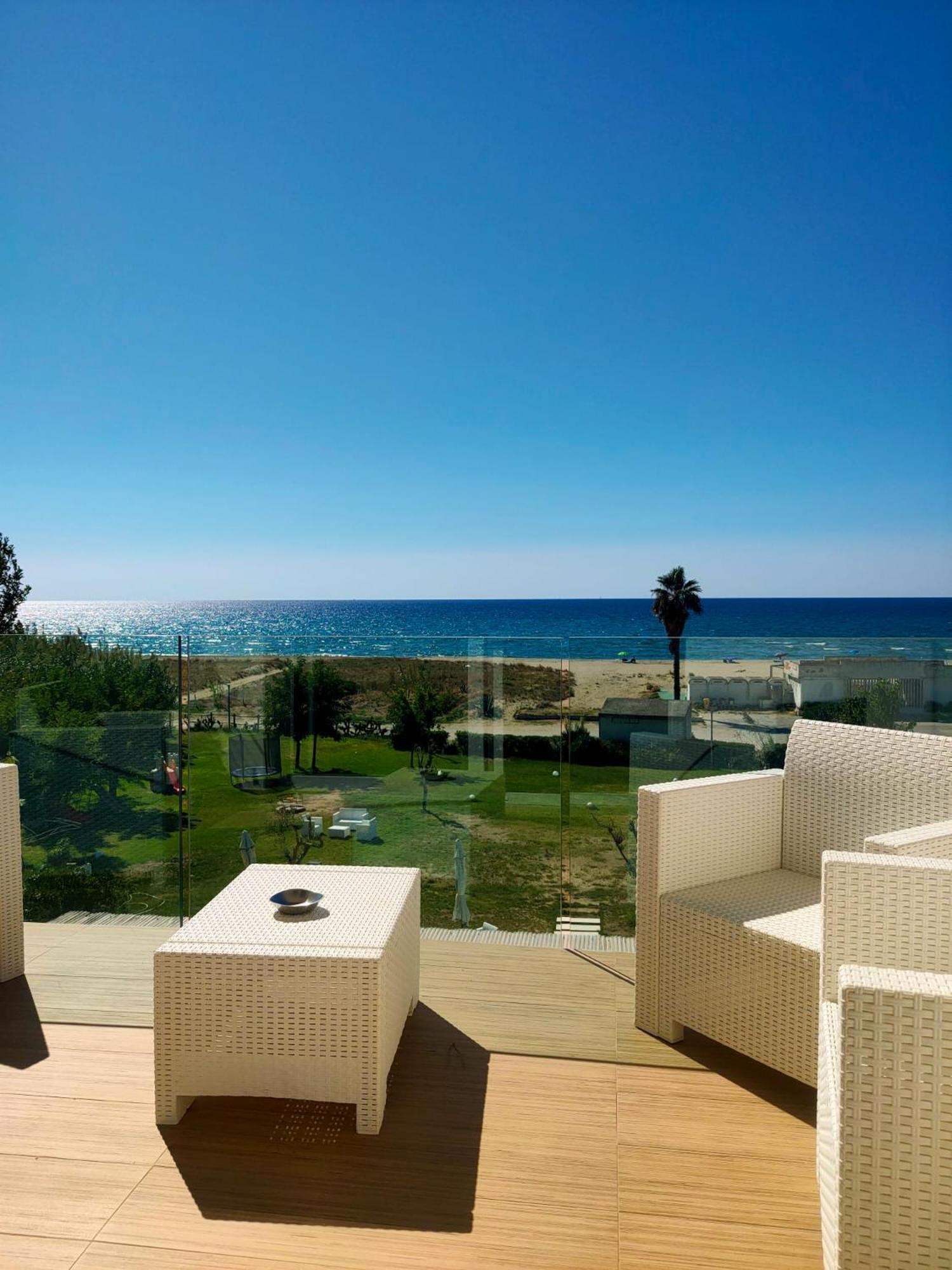 Hotel Artemide Mare Paestum Exterior foto